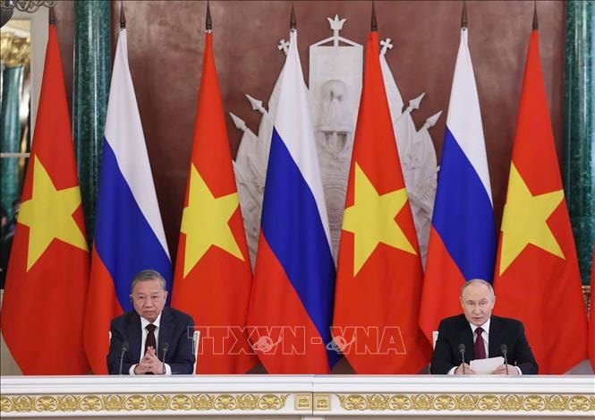 Tổng Bí thư Tô Lâm và Tổng thống LB bongdaso kèo nhà cái Vladimir Putin phát biểu với báo chí. Ảnh: Thống Nhất/TTXVN. 
