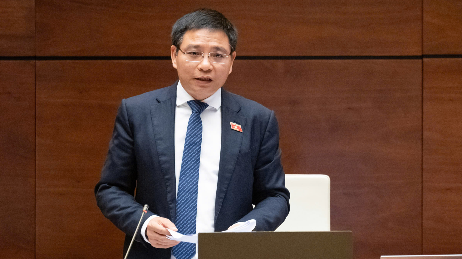 Bộ trưởng Bộ Tài chính Nguyễn Văn Thắng làm rõ các nội dung đại biểu Quốc hội quan tâm tại phiên họp ngày 12/5.