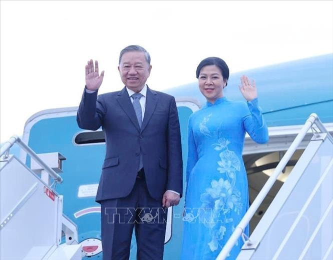 Tổng Bí thư Tô Lâm và Phu nhân rời thủ đô Minsk, lên đường về nước. Ảnh: Thống Nhất/TTXVN. 