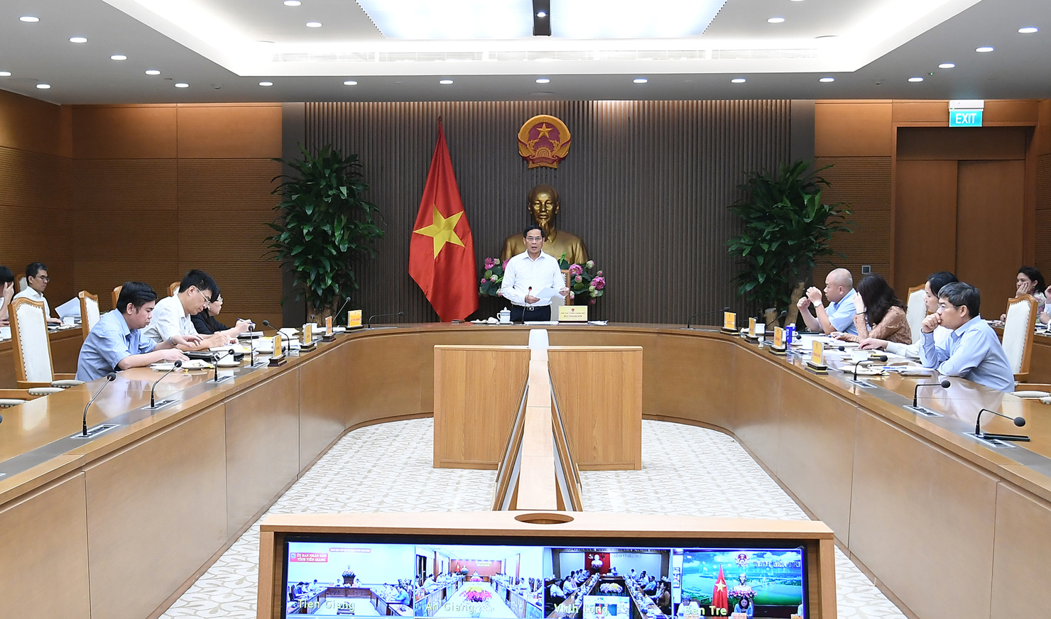  Phó Thủ tướng Bùi Thanh Sơn yêu cầu thực hiện nghiêm túc việc phân bổ, giải ngân vốn đầu tư công năm 2025.