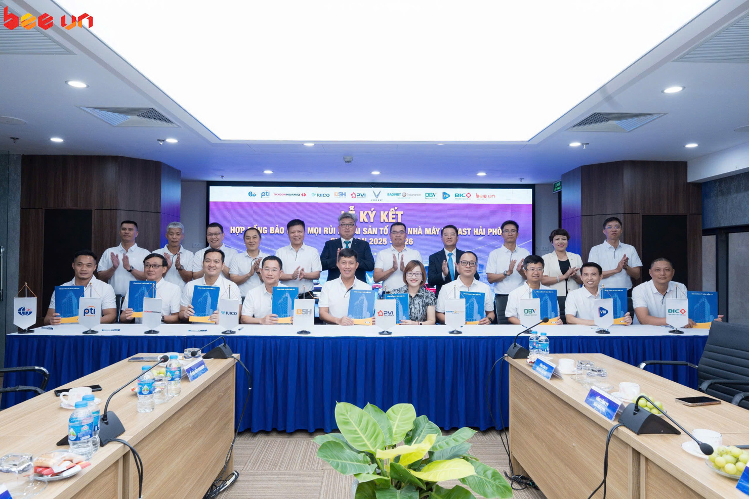 Lễ ký kết Hợp đồng bảo hiểm mọi rủi ro tài sản tổ hợp nhà máy Vinfast Hải Phòng giai đoạn 2025-2026.