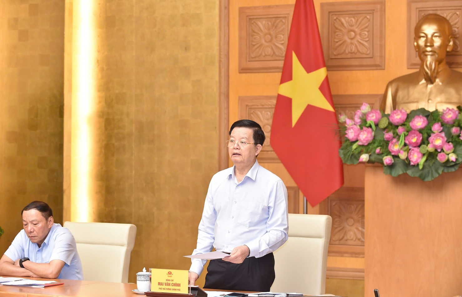 Phó Thủ tướng đề nghị các thành viên cần quyết tâm cao, hành động quyết liệt. Ảnh: VGP