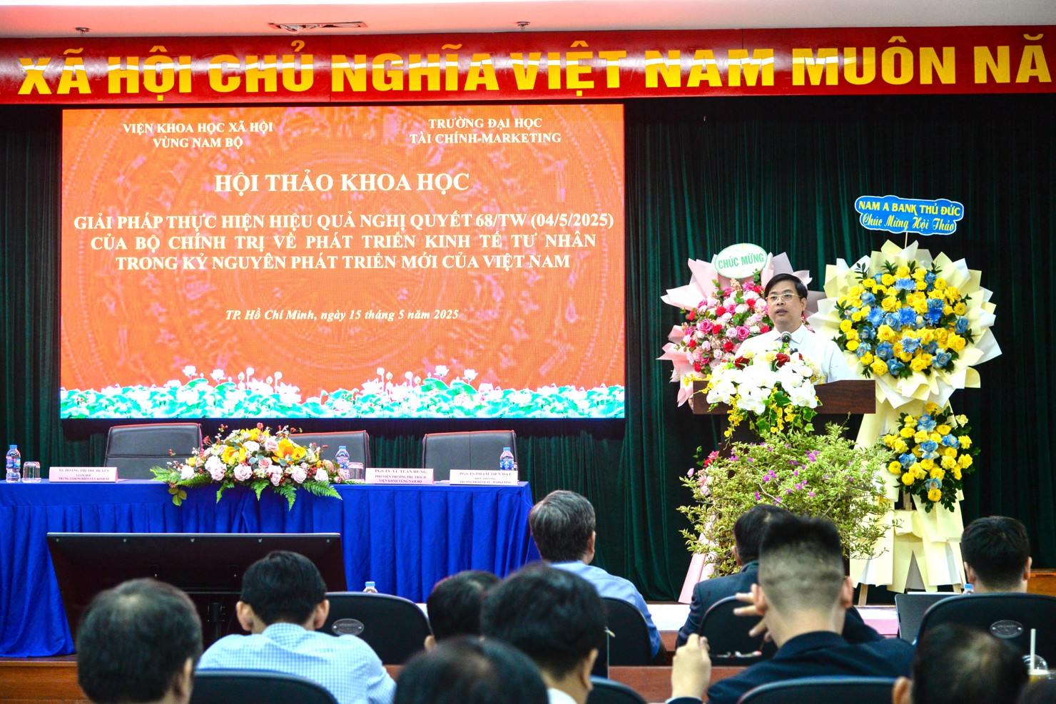 PGS.TS. Phạm Tiến Đạt, Hiệu trưởng Trường ĐH Tài chính – Marketing phát biểu khai mạc Hội thảo. Ảnh: UMF