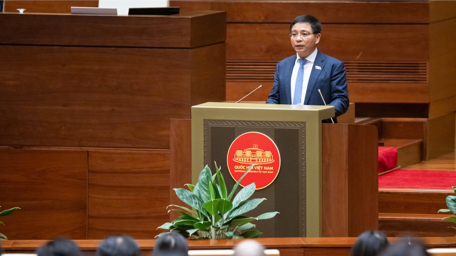 Bộ trưởng Bộ Tài chính Nguyễn Văn Thắng báo cáo quyết toán ngân sách nhà nước năm 2023, chiều 16/5.
