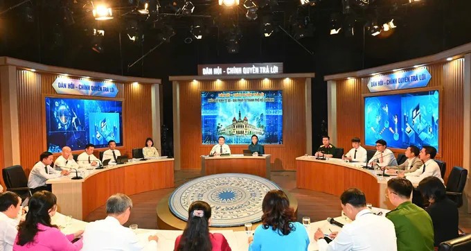 bongdaso net. Hồ Chí Minh khẳng định, tiếp tục phát triển chính quyền số, cải cách hành chính, tăng cường ứng dụng trí tuệ nhân tạo (AI) và tạo thuận lợi tối đa cho người dân, doanh nghiệp. Ảnh: ST