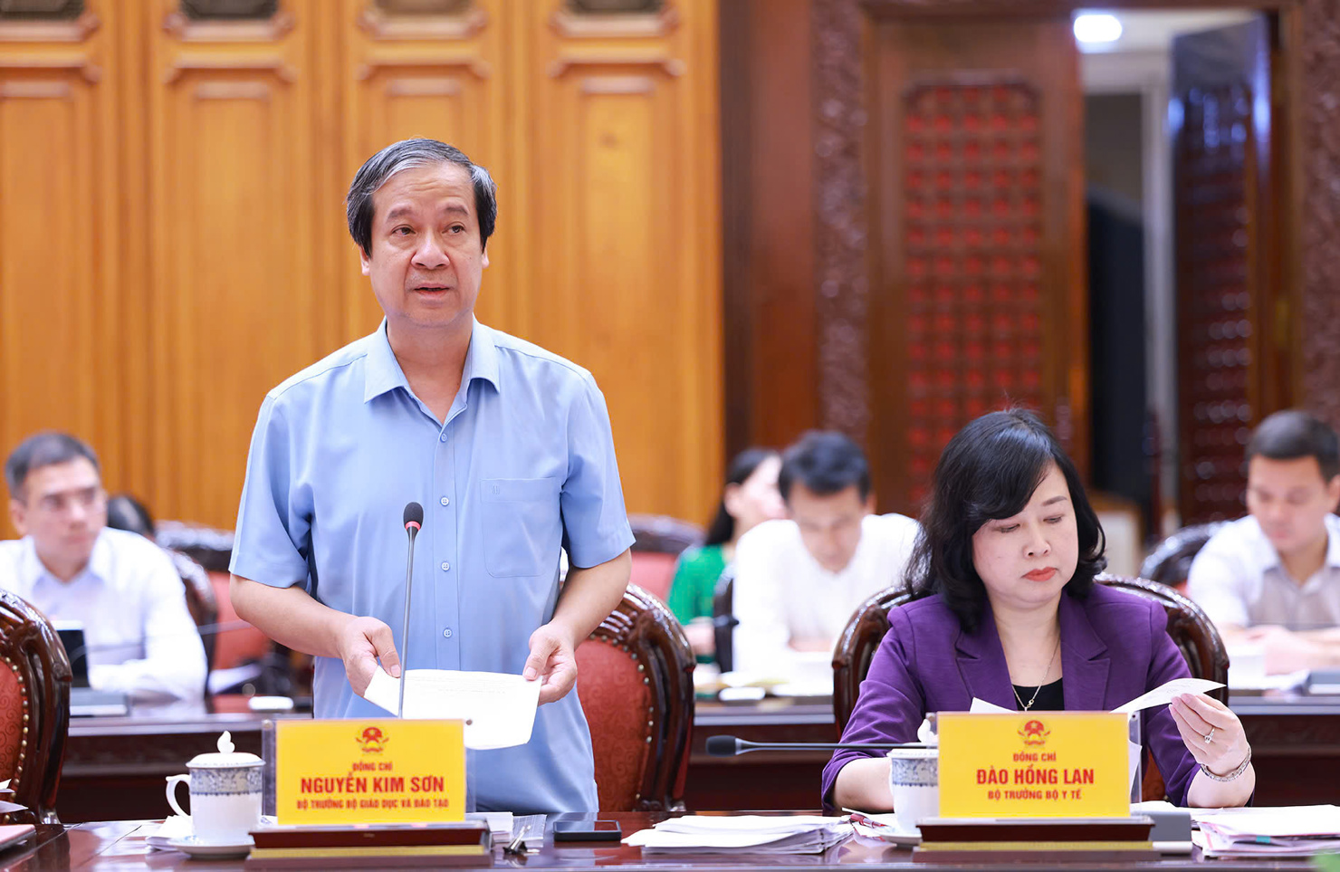 Bộ trưởng Bộ Giáo dục và Đào tạo phát biểu tại buổi làm việc. Ảnh: VGP