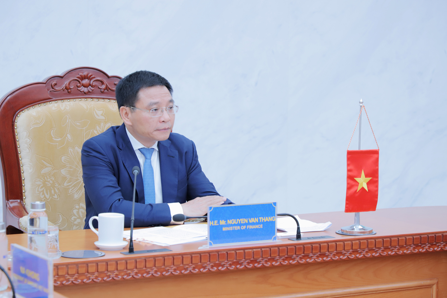 Bộ trưởng Nguyễn Văn Thắng ph&aacute;t biểu tại buổi l&agrave;m việc.