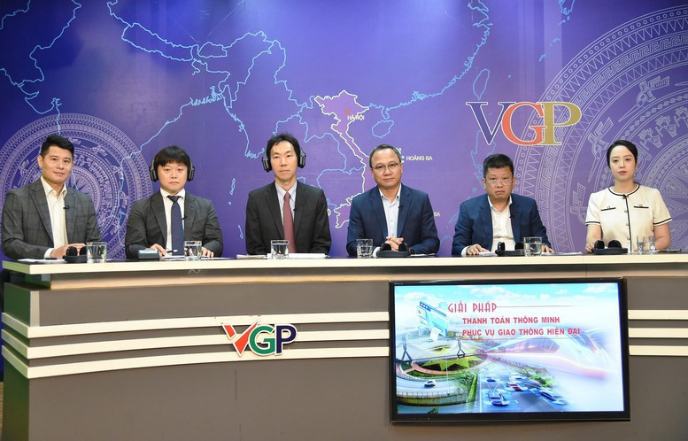 Các khách mời tham dự Tọa đàm. Ảnh: Dương Tuấn