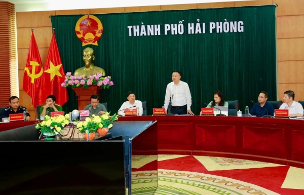 Thứ trưởng Nguyễn Đức Chi phát biểu tại buổi làm việc. Ảnh: Duy Thính.