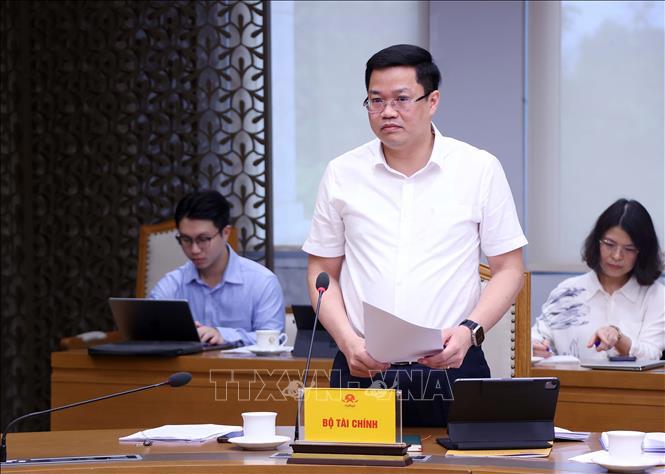 Thứ trưởng Bộ Tài chính Nguyễn Đức Tâm phát biểu. Ảnh: TTXVN