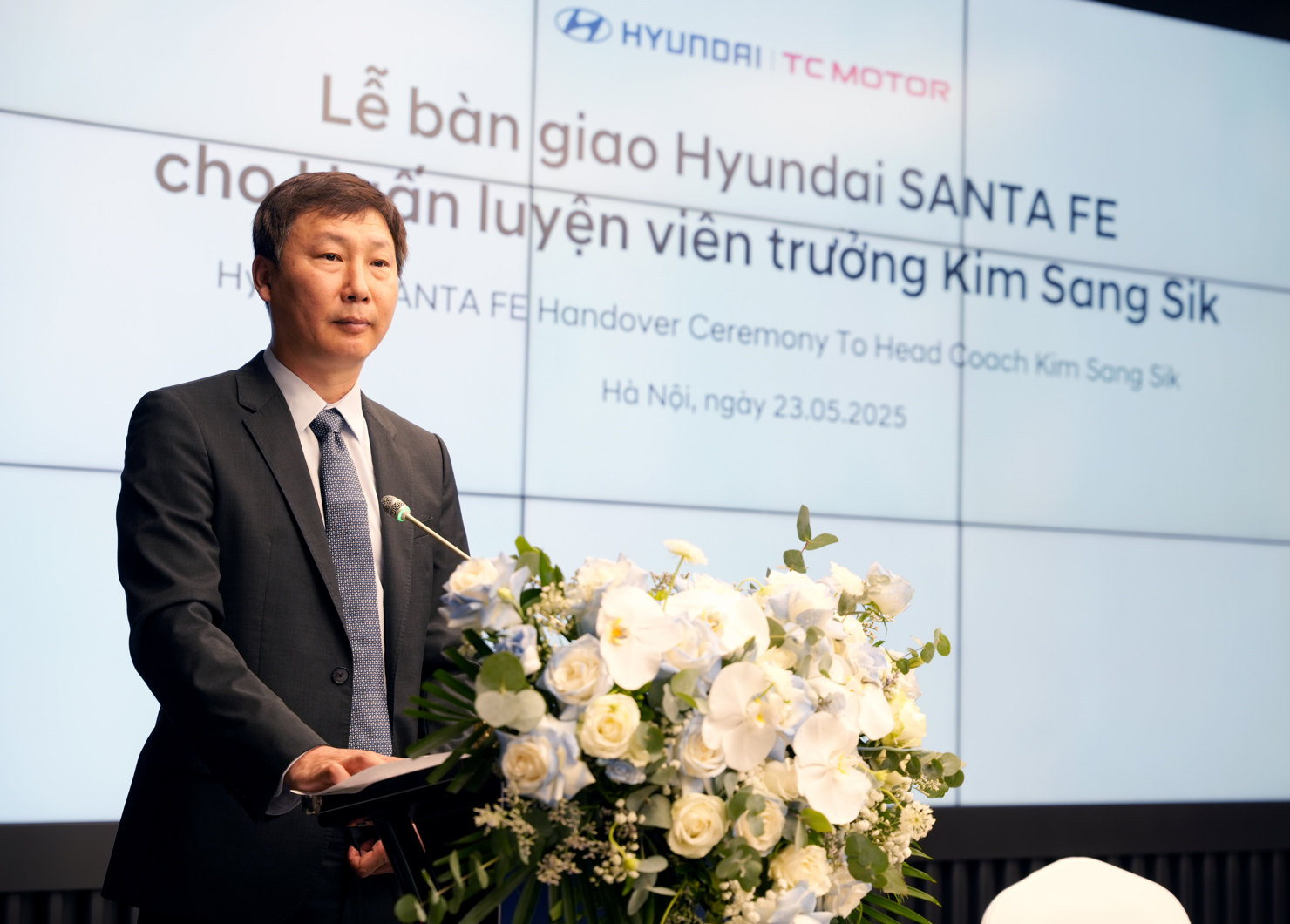 Ông Kim Sang-sik phát biểu tại buổi lễ.