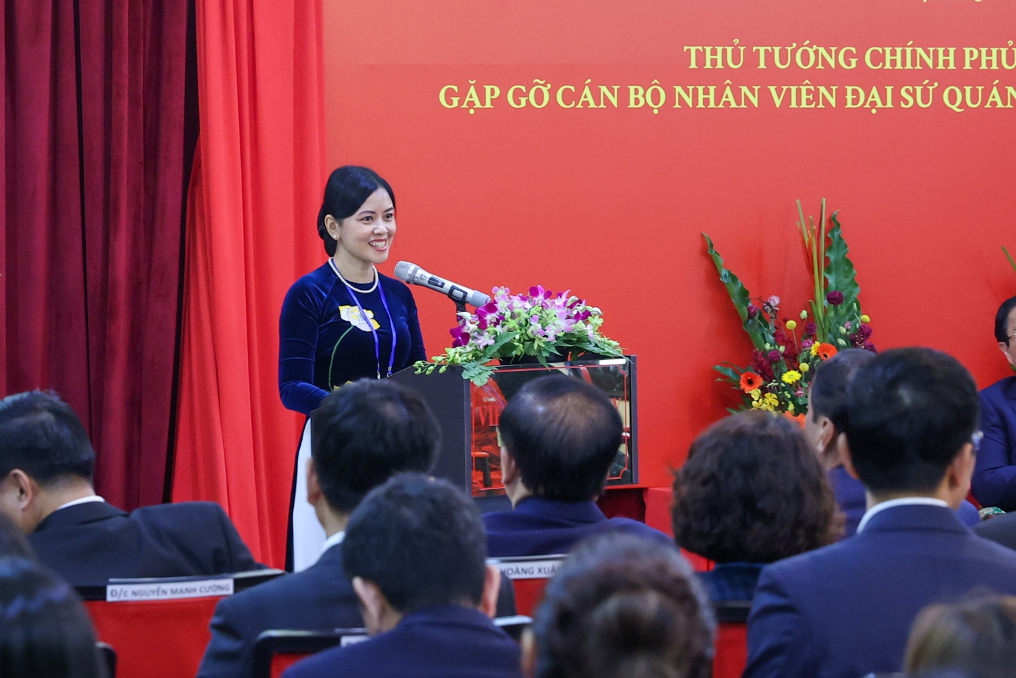 Chủ nhiệm CLB tiếng Việt phát biểu tại buổi gặp gỡ. Ảnh: VGP/Nhật Bắc