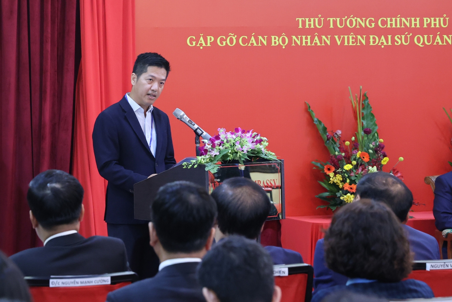 Đại diện doanh nghiệp FPT tại Malaysia phát biểu tại buổi gặp gỡ.Ảnh: VGP/Nhật Bắc