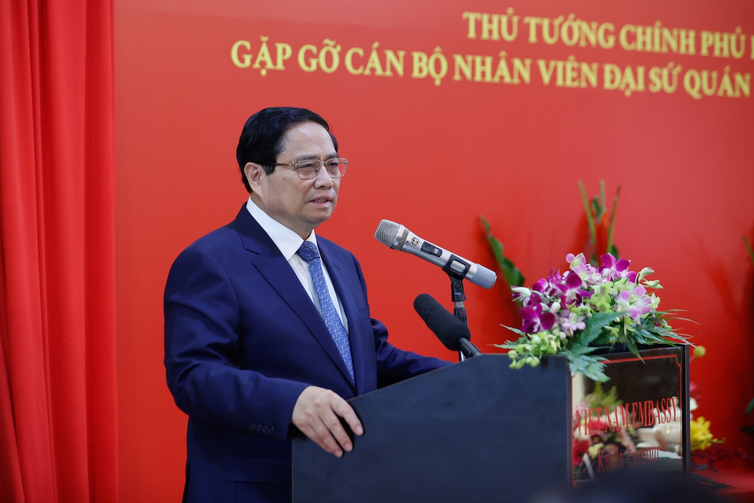 Thủ tướng cho biết, đang đề xuất Quốc hội sửa đổi Luật Quốc tịch với tinh thần cho tất cả mọi người yêu nước cùng đóng góp xây dựng đất nước. Ảnh: VGP/Nhật Bắc