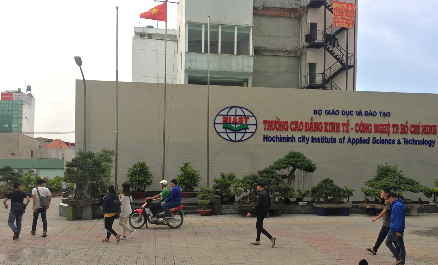 Trường c&oacute; rất &iacute;t sinh vi&ecirc;n tham gia Bảo hiểm y tế theo quy định