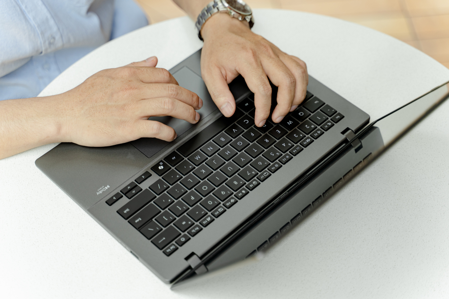 Mỏng nhẹ, pin lâu, chip Intel® Core™ H-series, Vivobook S có giá cao nhất là 26 triệu đồng - Ảnh 1