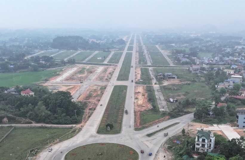 Dự &aacute;n đường Bắc Sơn k&eacute;o d&agrave;i đ&atilde; cơ bản ho&agrave;n th&agrave;nh tuyến ch&iacute;nh. Ảnh: Đ&igrave;nh Sơn