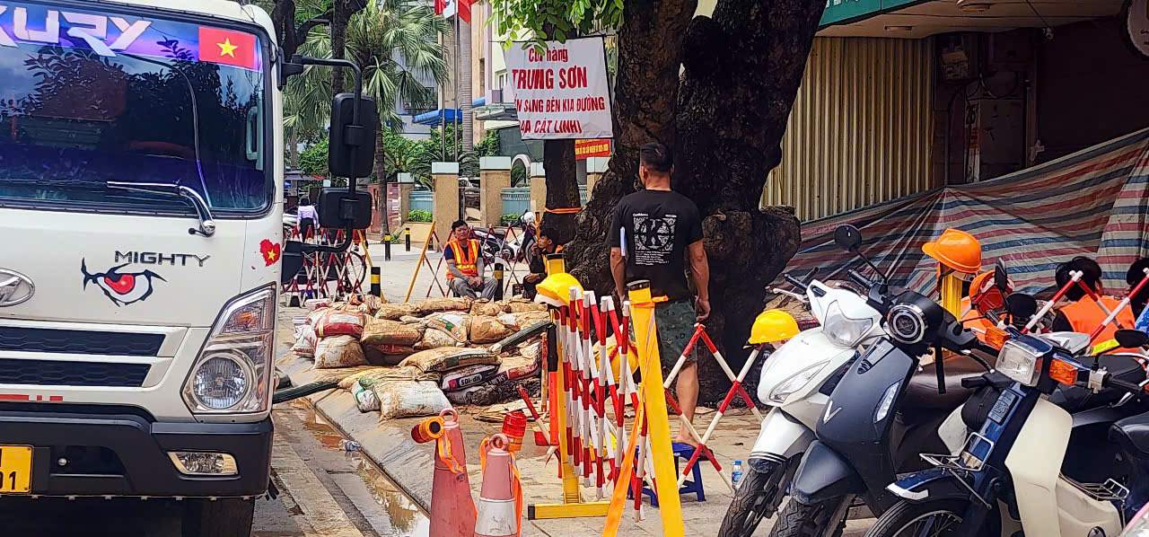 Đến trưa 28/5, sự cố vẫn đang được xử lý . Ảnh: L.Thủy
