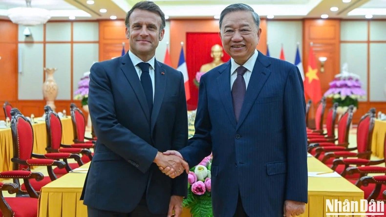 Tổng Bí thư Tô Lâm tiếp Tổng thống Pháp Emmanuel Macron. (Ảnh TRẦN HẢI)
