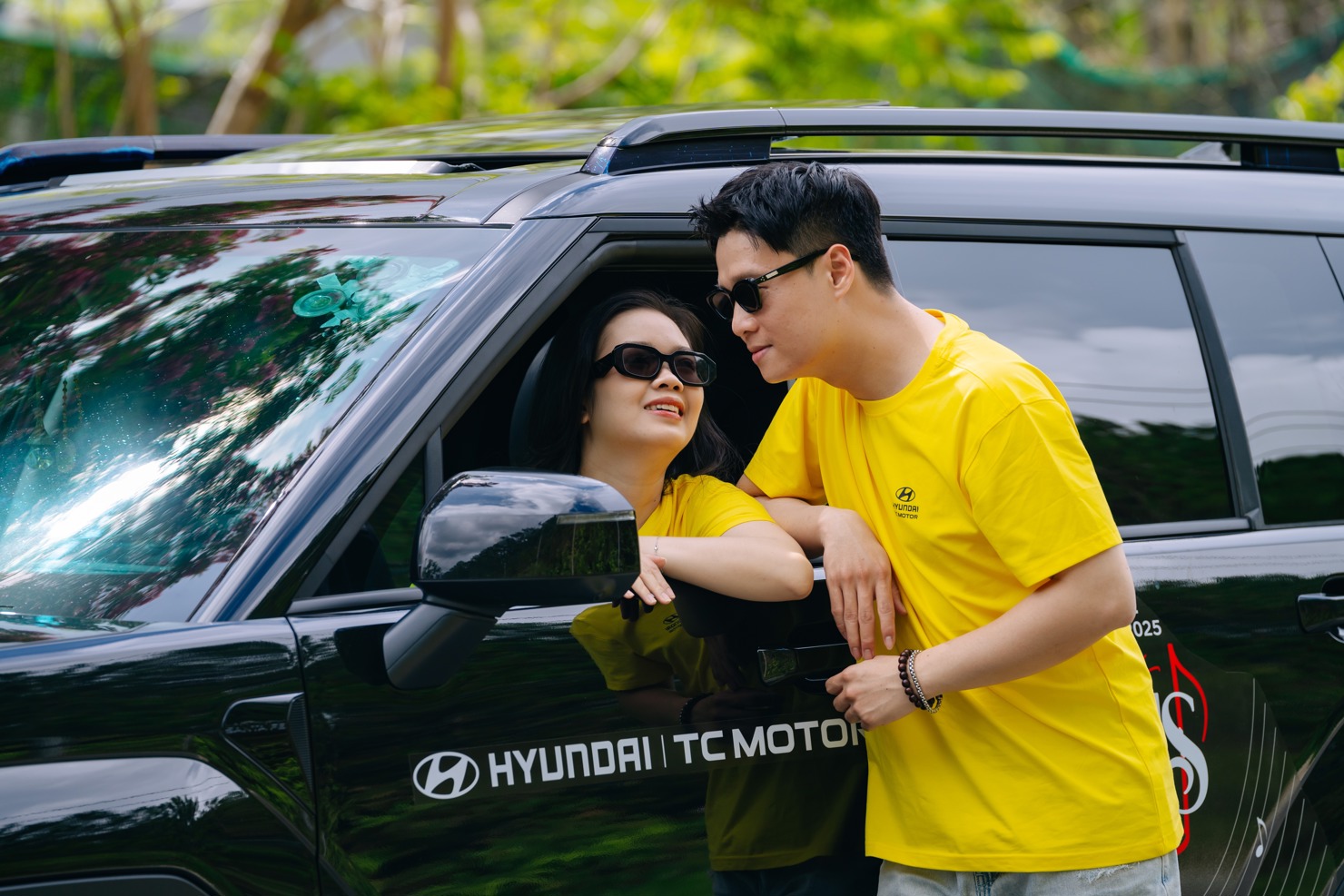 Hyundai Santa Fe cùng khách mời qua những cung đường của cung Thương, từ Đà Lạt mơ màng đến Buôn Mê Thuột đậm đà, mỗi khoảnh khắc là một lời thì thầm của tình yêu, mỗi cảnh sắc là một bức thư tình mà thiên nhiên gửi đến.