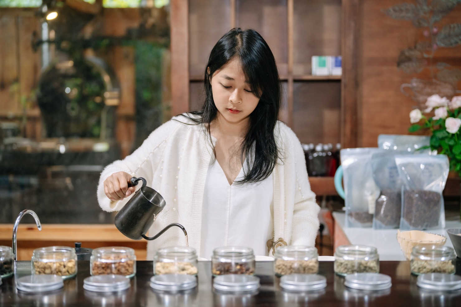 Hành trình Ngũ Cung Cảm Xúc là một bản giao hưởng của tâm hồn, nơi mỗi cung bậc cảm xúc