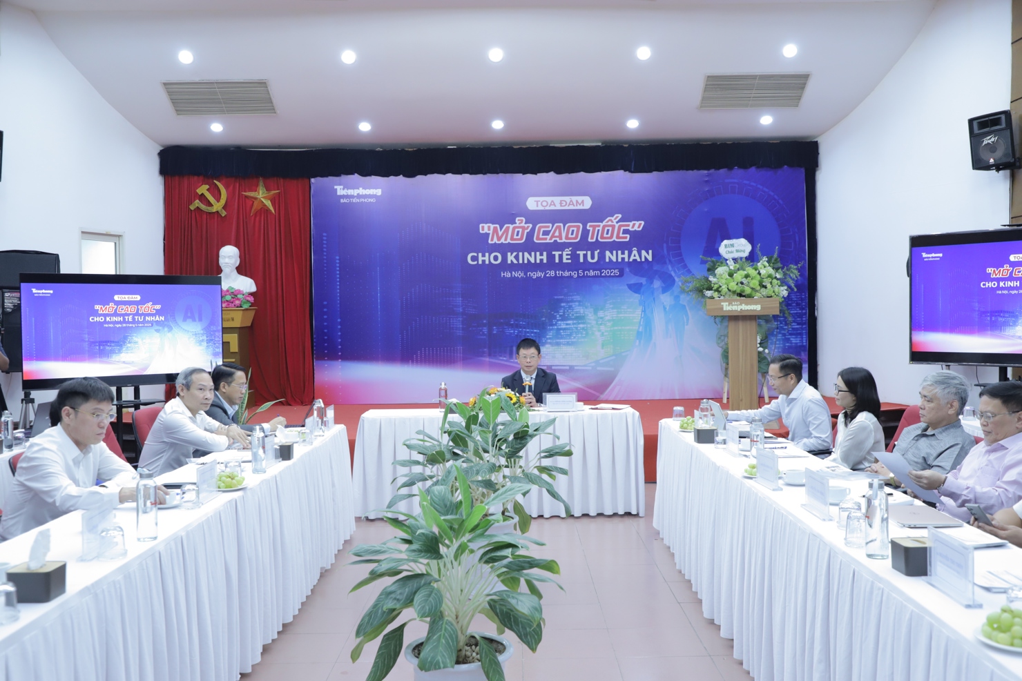 Để kinh tế tư nh&acirc;n ph&aacute;t triển cần&nbsp;h&agrave;nh động thực chất.