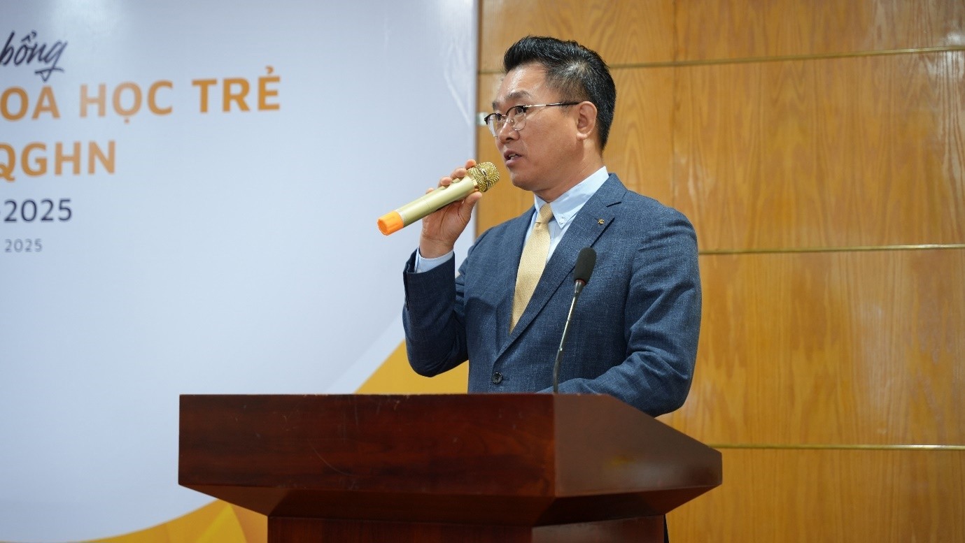 Tổng giám đốc KBSV - Ông Jeon Mun Cheol, phát biểu tại sự kiện, khẳng định niềm tin và cam kết đồng hành của KBSV với hành trình trưởng thành của thế hệ trẻ Việt Nam.
