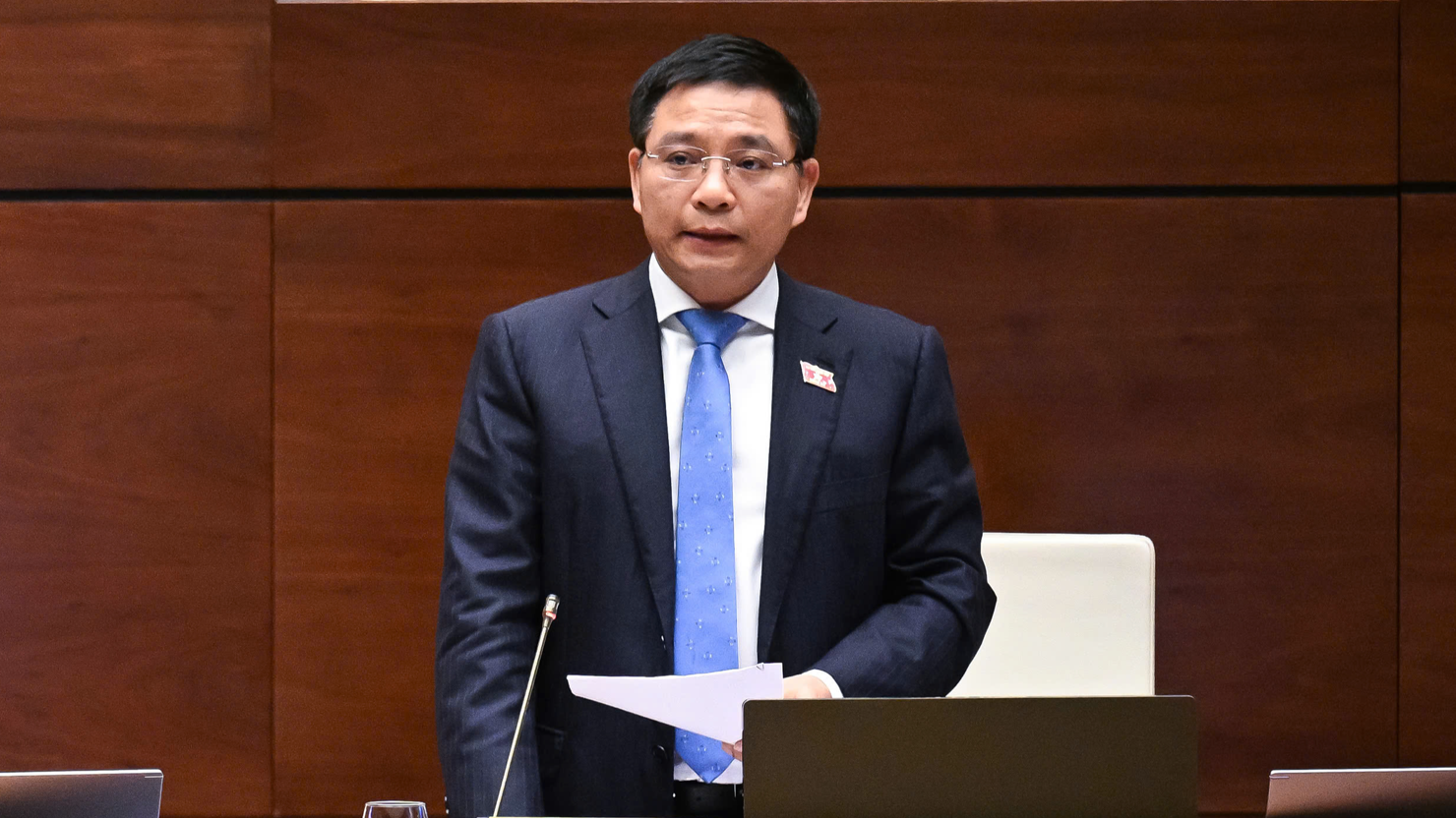 Bộ trưởng Bộ Tài chính Nguyễn Văn Thắng làm rõ nhiều vấn đề đại biểu Quốc hội quan tâm tại phiên thảo luận sáng 28/5.