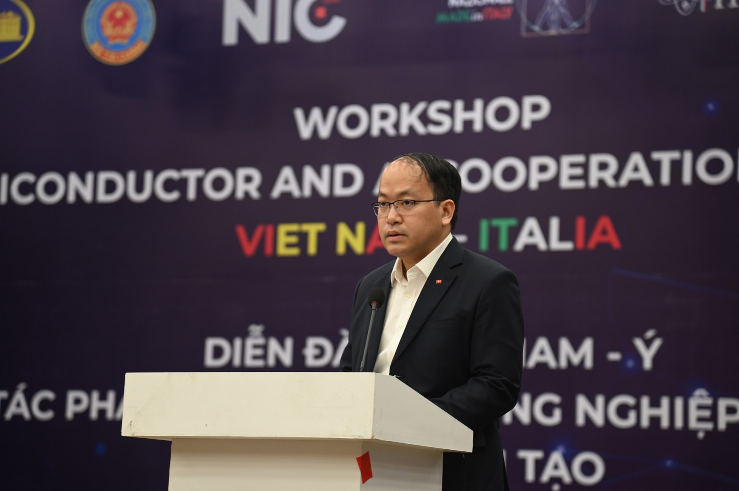 &Ocirc;ng Vũ Quốc Huy - Gi&aacute;m đốc Trung t&acirc;m Đổi mới s&aacute;ng tạo Quốc gia (NIC) ph&aacute;t biểu khai mạc Diễn đ&agrave;n. Ảnh: Quang H&ugrave;ng