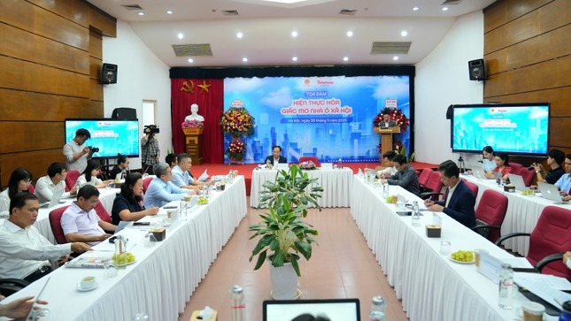 Quang cảnh Tọa đàm.