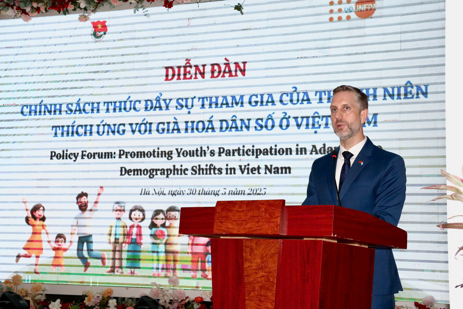 Ông Matt Jackson -Trưởng đại diện Quỹ Dân số Liên Hợp Quốc (UNFPA) tại Việt Namphát biểu tại Diễn đàn.