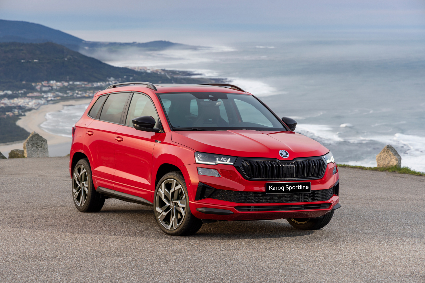 Skoda Việt Nam mở màn tháng 6 với việc tung ra thị trường Việt Nam mẫu Karoq phiên bản mới gồm Karoq Premium và Karoq Sportline.