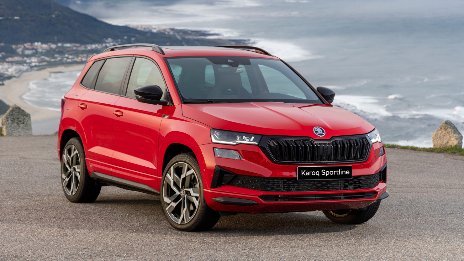 New Karoq là mẫu SUV sử dụng khung gầm MQB A1 cao cấp, động cơ TSI mạnh mẽ và những công nghệ tiên tiến nhất, cung cấp một trải nghiệm vận hành vượt trội.