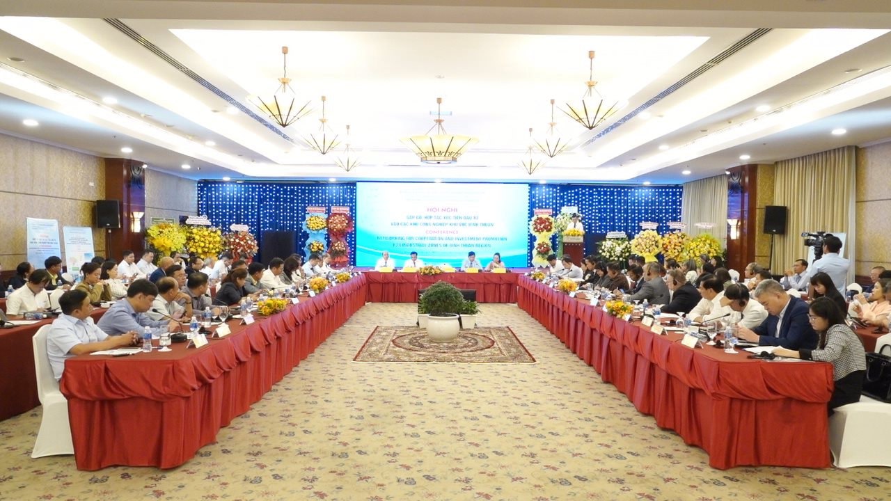 Quang cảnh Hội nghị gặp gỡ, hợp tác xúc tiến đầu tư vào các KCN trên địa bàn tỉnh Bình Thuận (ngày 30/5/2025).