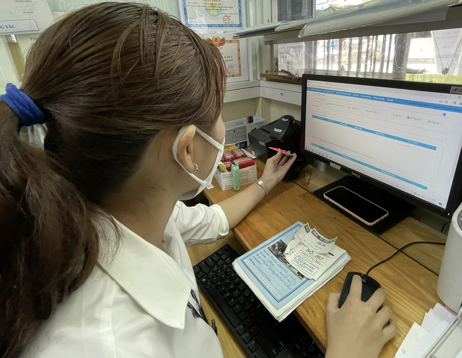 Số hóa BHXH, BHYT giúp người lao động thuận tiện trong khám chữa bệnh BHYT