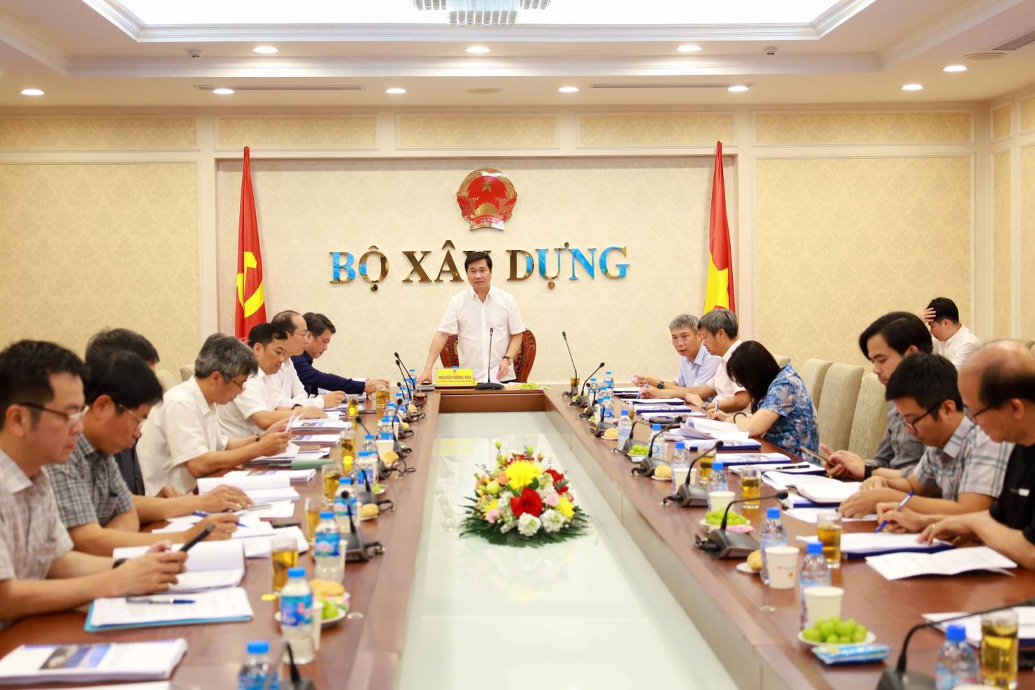 Thứ trưởng Nguyễn Tường Văn chủ trì hội nghị thẩm định Quy hoạch chung xây dựng Khu kinh tế ven biển phía Nam Hải Phòng. Ảnh: MOC
