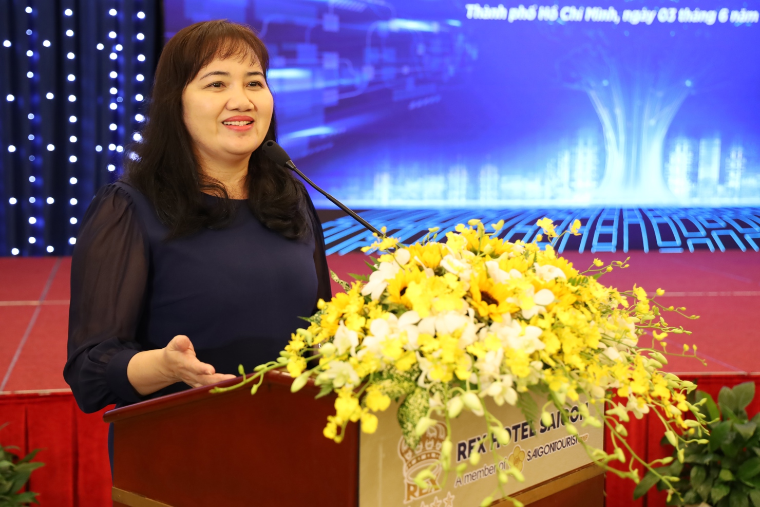 B&agrave; Cao Thị Phi V&acirc;n, Ph&oacute; Gi&aacute;m đốc Trung t&acirc;m X&uacute;c tiến Thương mại v&agrave; Đầu tư TP. Hồ Ch&iacute; Minh (ITPC)