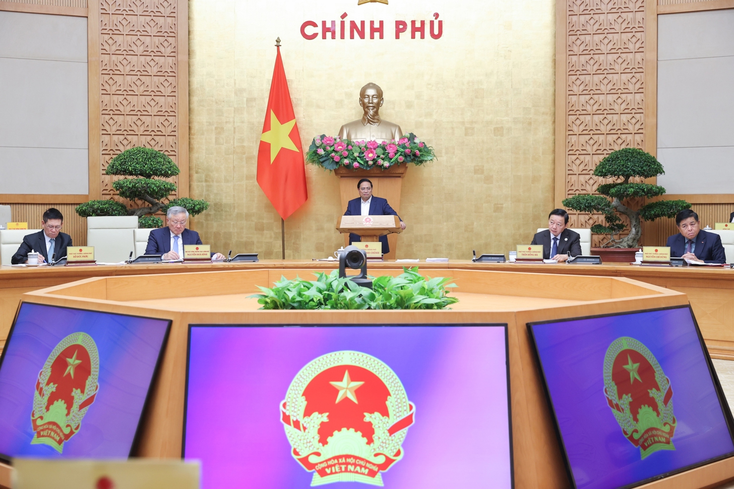 Thủ tướng cho biết, kinh tế vĩ mô ổn định, lạm phát được kiểm soát, các cân đối lớn của nền kinh tế được bảo đảm. Ảnh: VGP