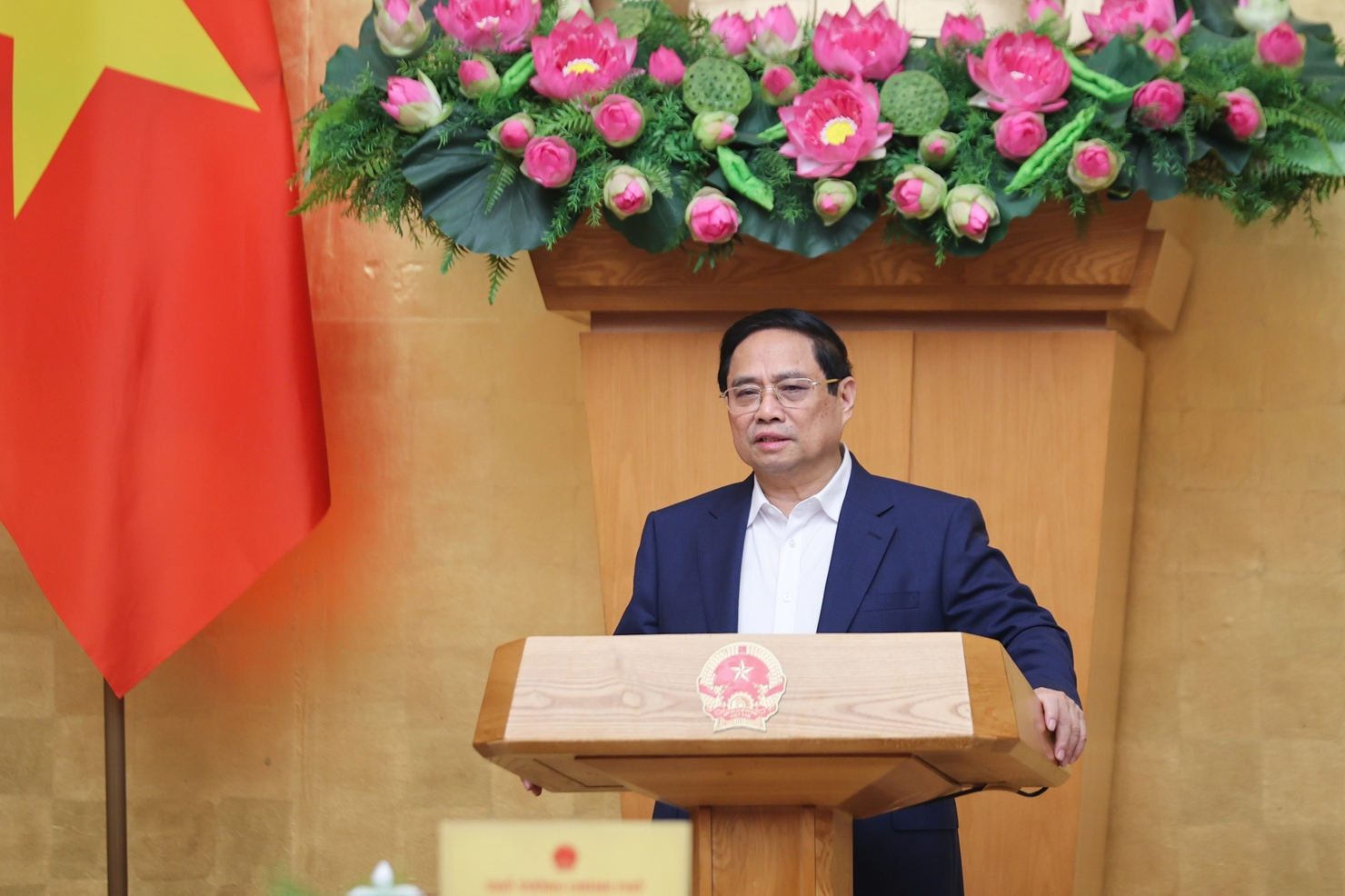 Thủ tướng yêu cầu chấm dứt tình trạng đùn đẩy, sợ trách nhiệm. Ảnh: VGP