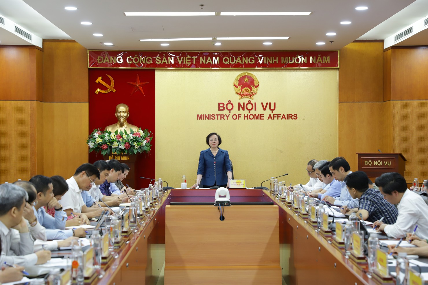 Họp giao ban thường kỳ th&aacute;ng 6 của Bộ Nội vụ