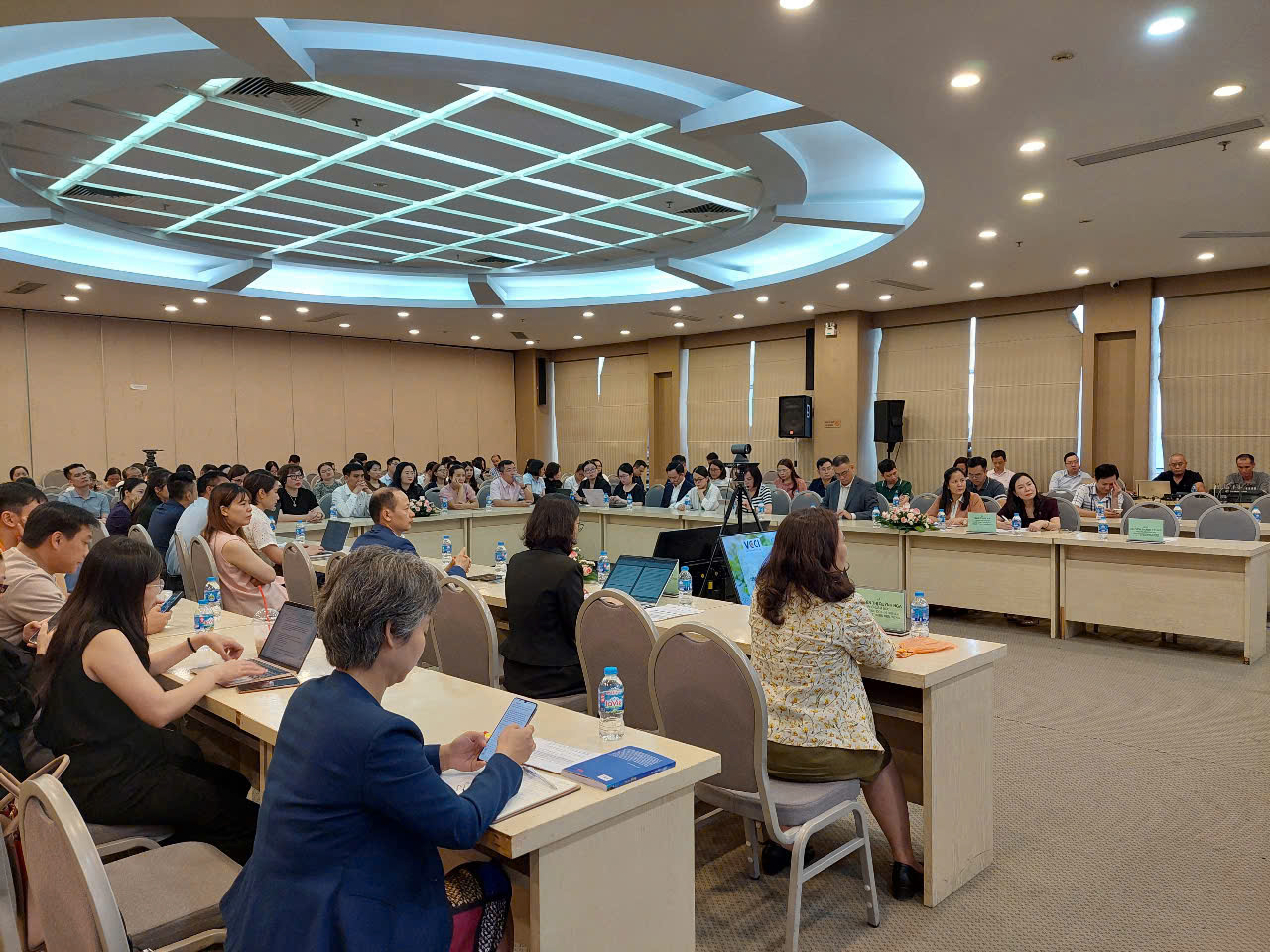 Đông đảo doanh nghiệp và các Hiệp hội doanh nghiệp, chuyên gia cùng đại diện các Bộ, ngành tham gia Lễ phát động.