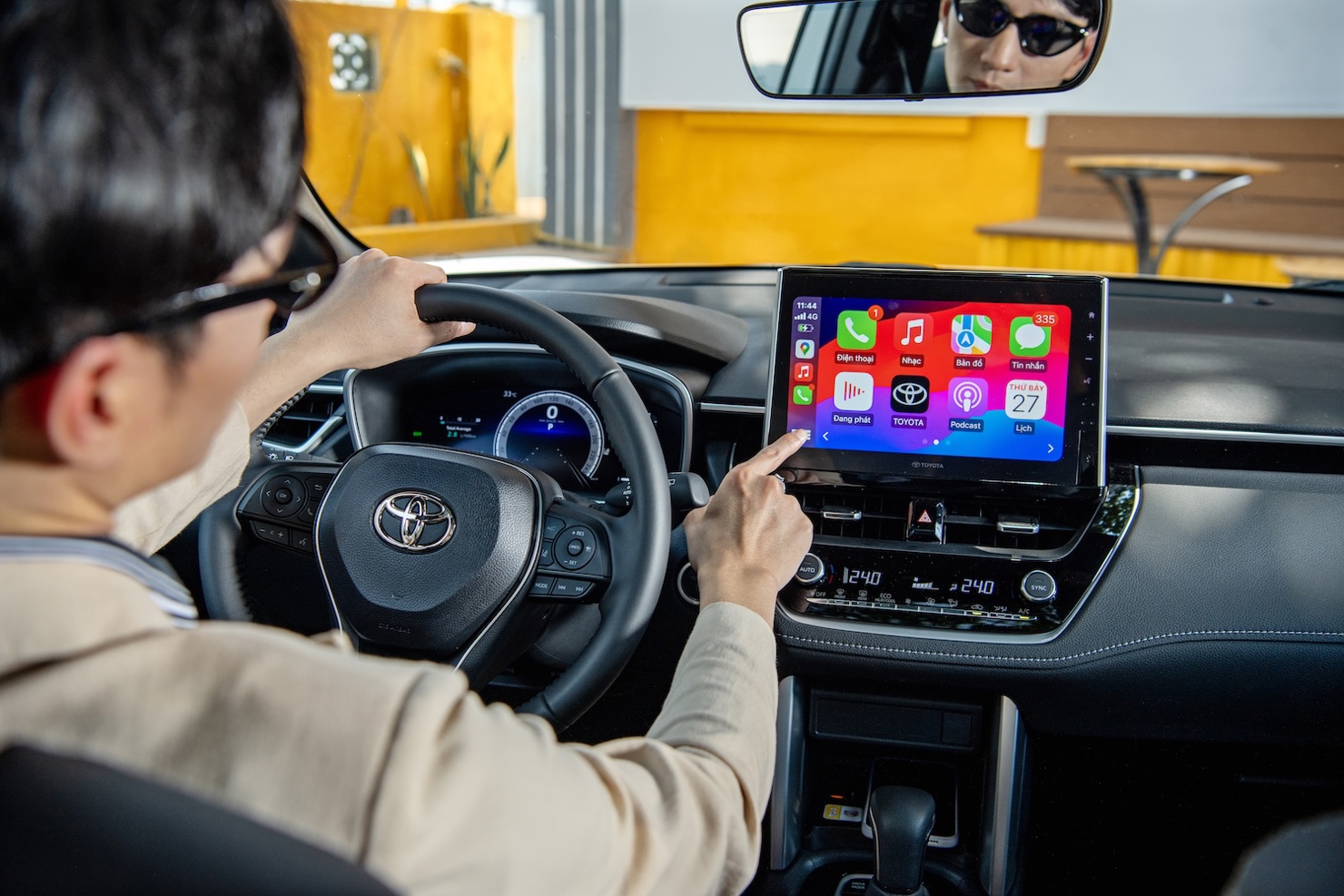 Những thay đổi trên Corolla Cross góp phần trẻ hóa tệp khách hàng