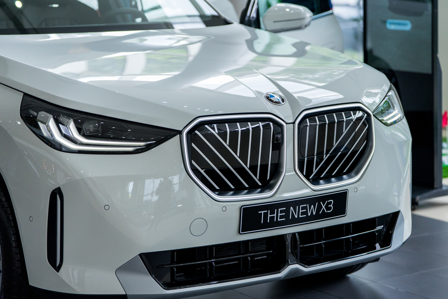 Nâng cấp thiết kế và công nghệ BMW 5 Series hoàn toàn mới có giá từ 2,589 tỷ đồng - Ảnh 2