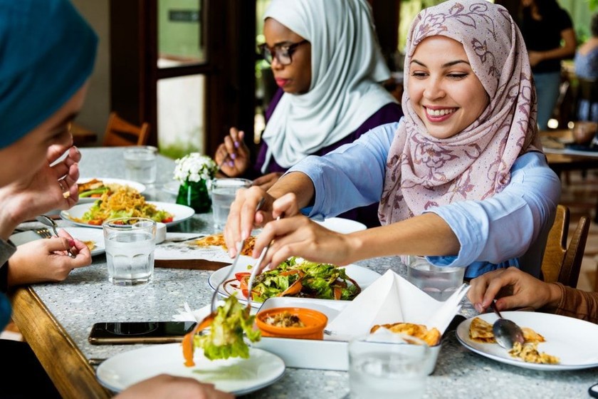 Hà Nội được đánh giá là điểm đến an toàn với phụ nữ - rất phù hợp với tiêu chí của khách du lịch Halal. Ảnh: Internet