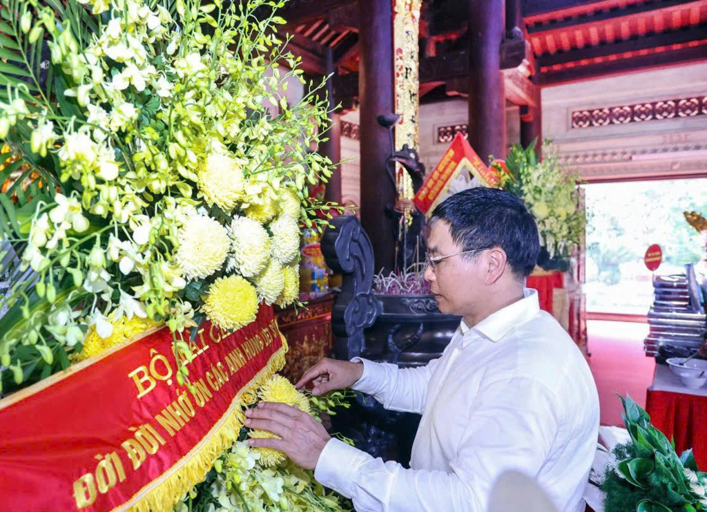 Bộ trưởng Nguyễn Văn Thắng dâng hương, tưởng niệm tại Ngã ba Đồng Lộc và Truông Bồn - Ảnh 5