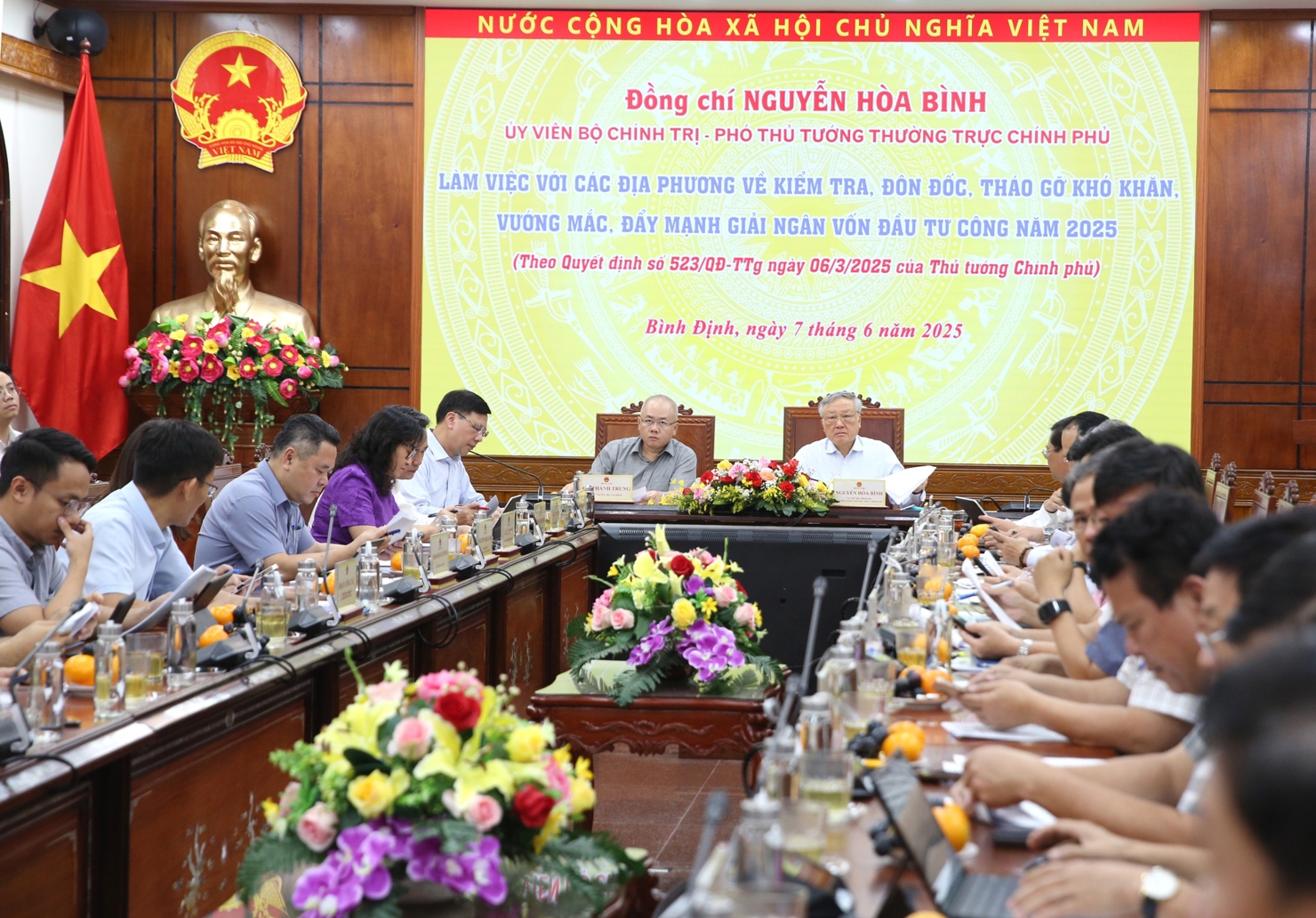 Toàn cảnh buổi làm việc. Ảnh: VGP