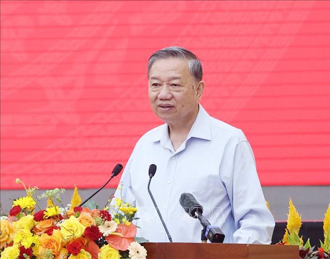 Tổng B&iacute; thư T&ocirc; L&acirc;m ph&aacute;t biểu tại cuộc l&agrave;m việc với Ban Thường vụ Tỉnh ủy L&acirc;m Đồng, Thường trực Tỉnh ủy B&igrave;nh Thuận v&agrave; Thường trực Tỉnh ủy Đắk N&ocirc;ng. &nbsp;