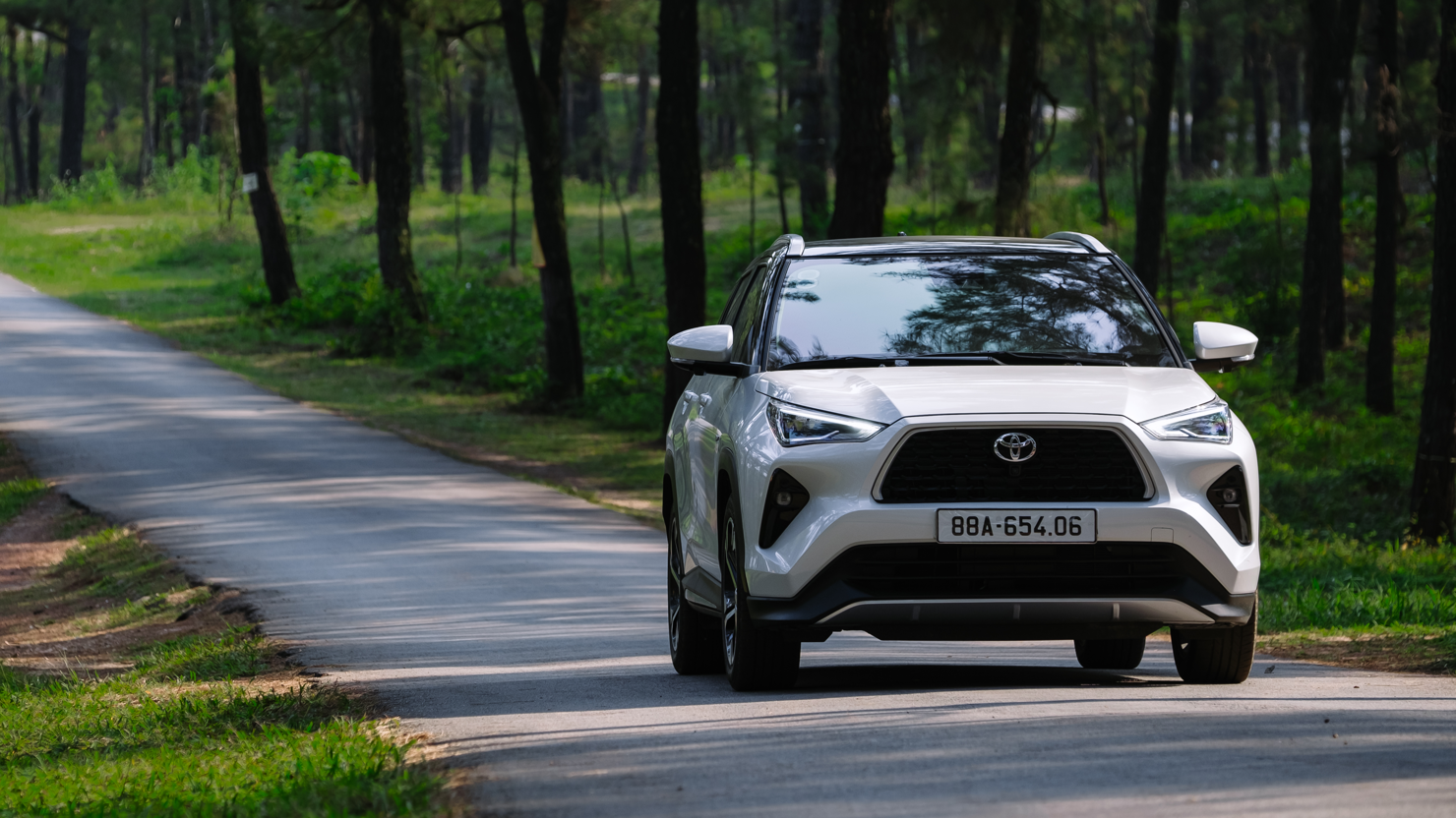Yaris Cross thường xuyên xuất hiện trong danh sách 10 xe sử động cơ đốt trong bán chạy nhất tháng.