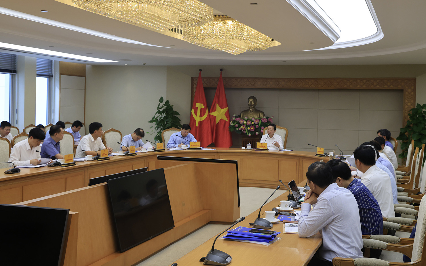 Phó Thủ tướng Trần Hồng Hà chủ trì buổi làm việc. Ảnh: VGP.