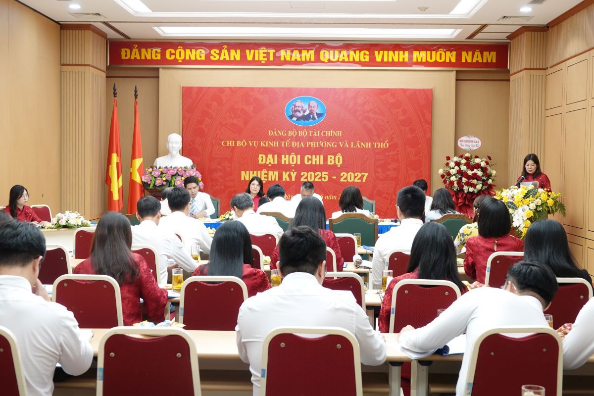Đại hội Chi bộ Vụ Kinh tế địa phương v&agrave; l&atilde;nh thổ nhiệm kỳ 2025-2027 diễn ra ng&agrave;y 11/6. Ảnh: Linh Chi